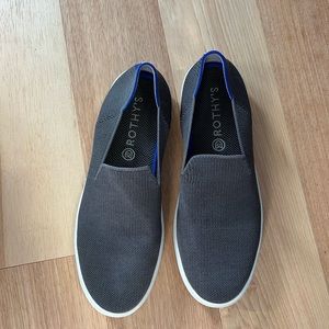 Gray Rothy‘s Sneaker
